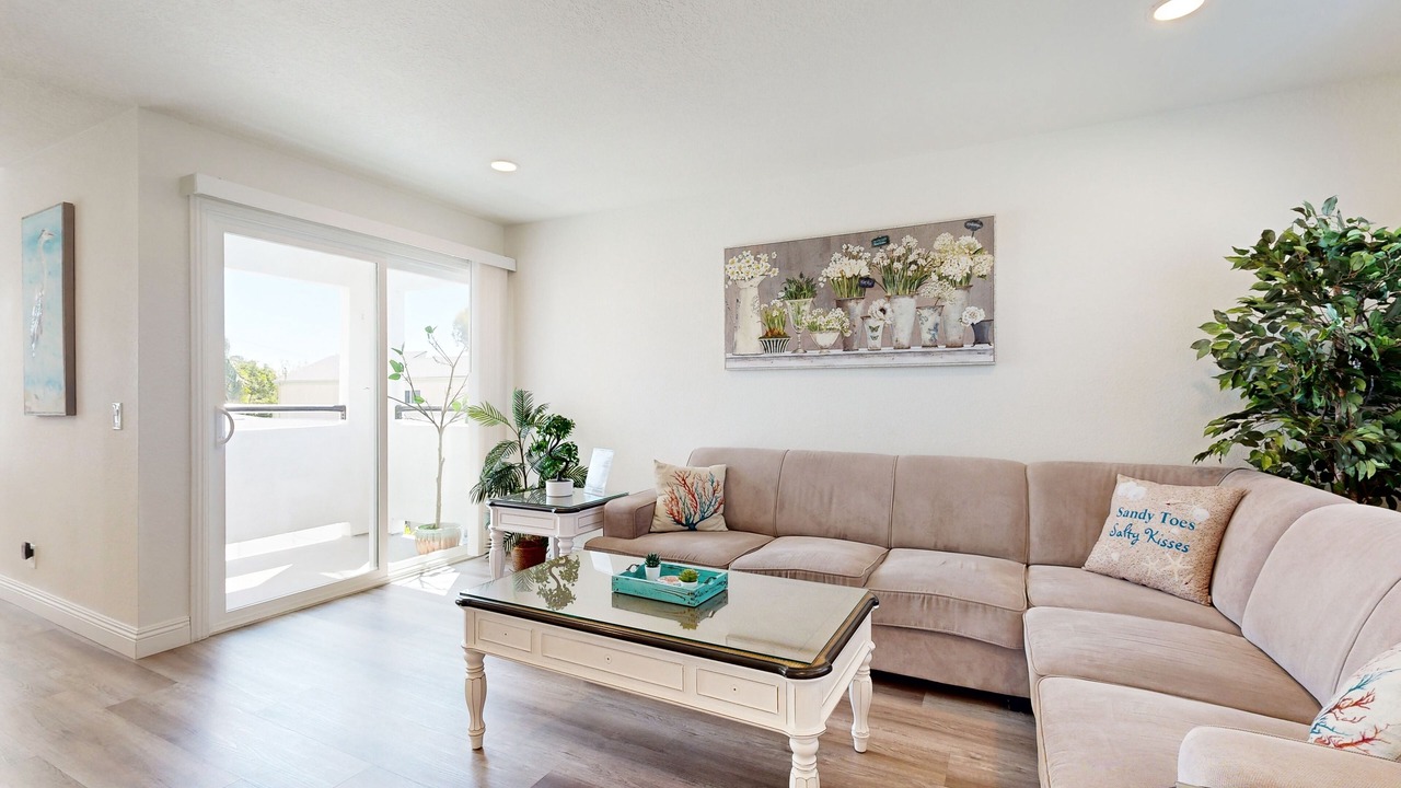 Photo of Livingroom in Santa Ana Heights