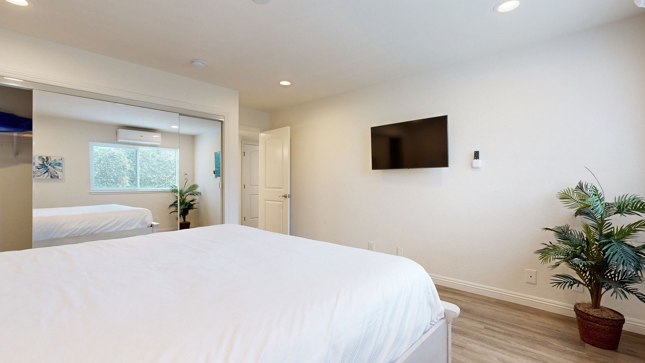 Photo of Bedroom in Santa Ana Heights