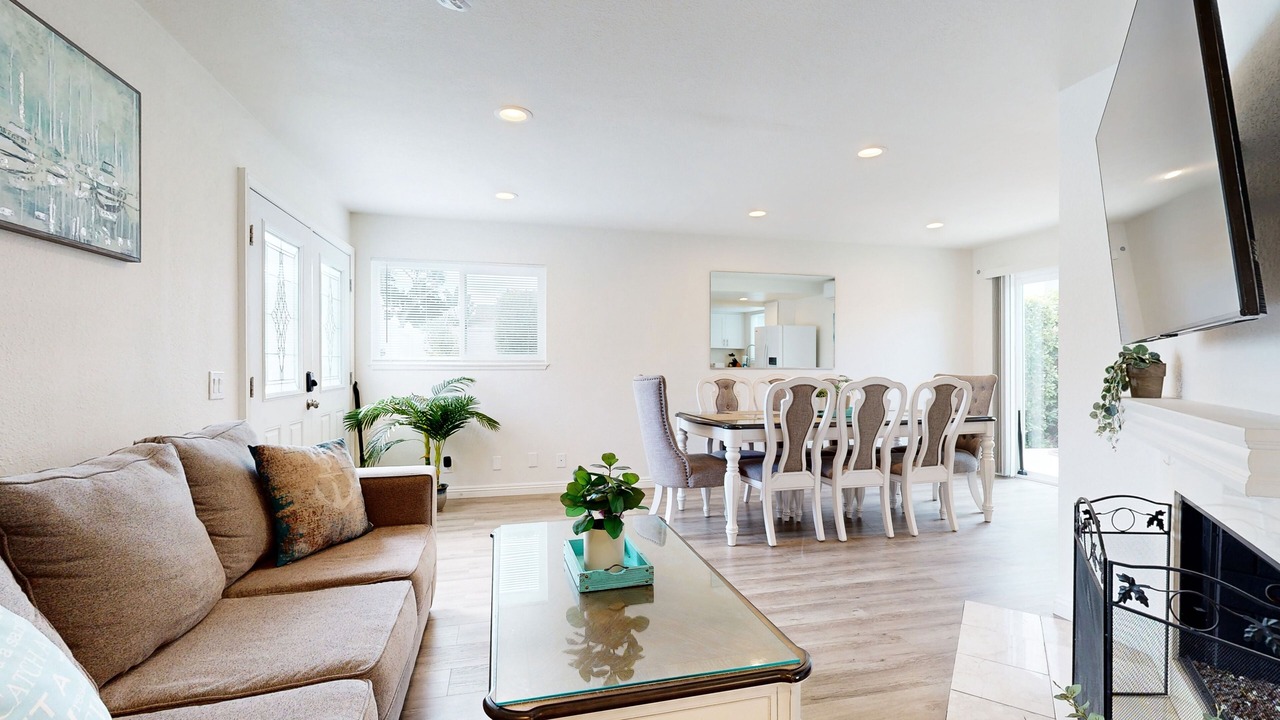 Photo of Livingroom in Santa Ana Heights