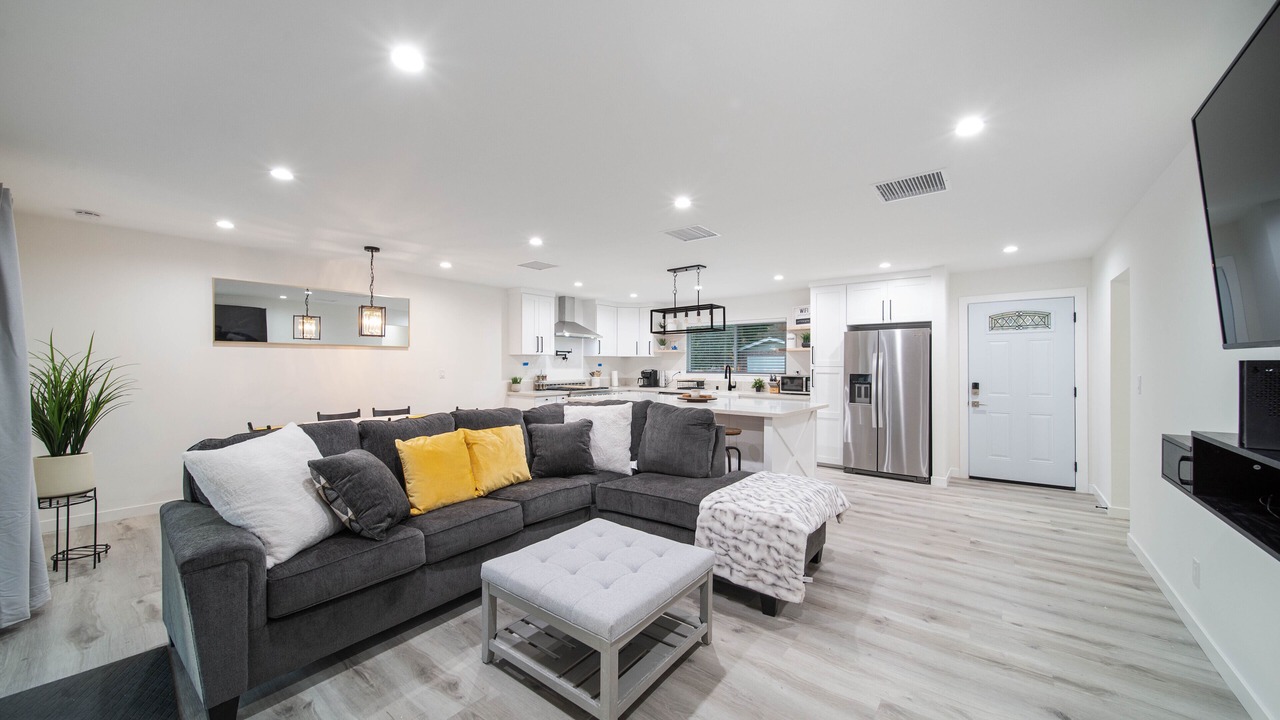 Photo of Livingroom in Canyon Country
