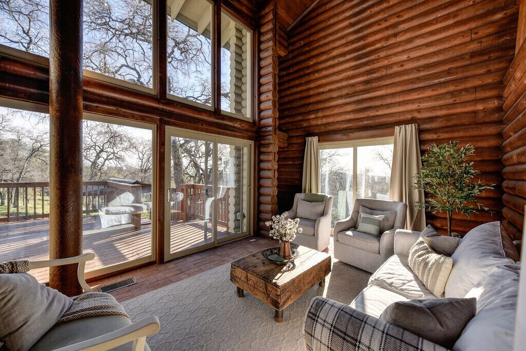 Photo of Livingroom in Placerville