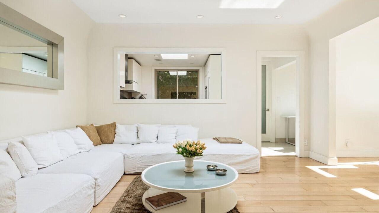 Photo of Livingroom in Norma Triangle