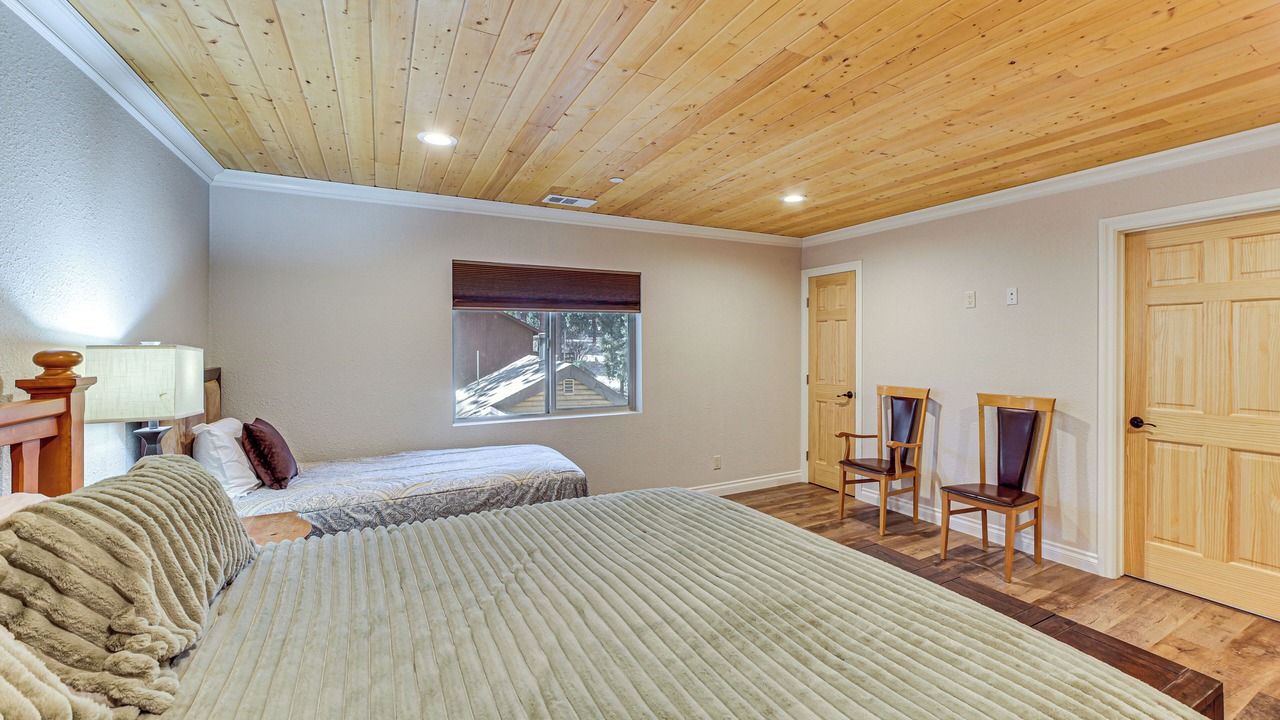 Photo of Bedroom in Pine Mountain Club