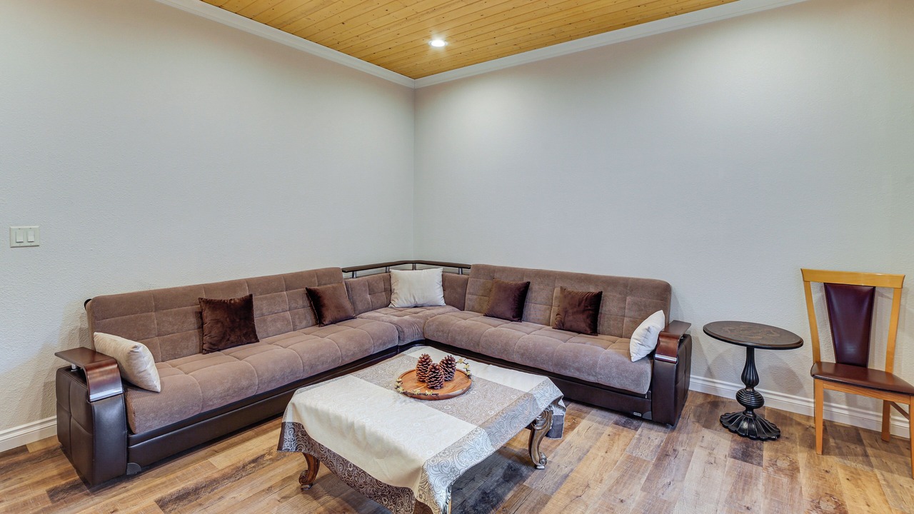 Photo of Bedroom in Pine Mountain Club