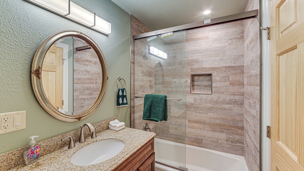 Photo of Bathroom in Pine Mountain Club