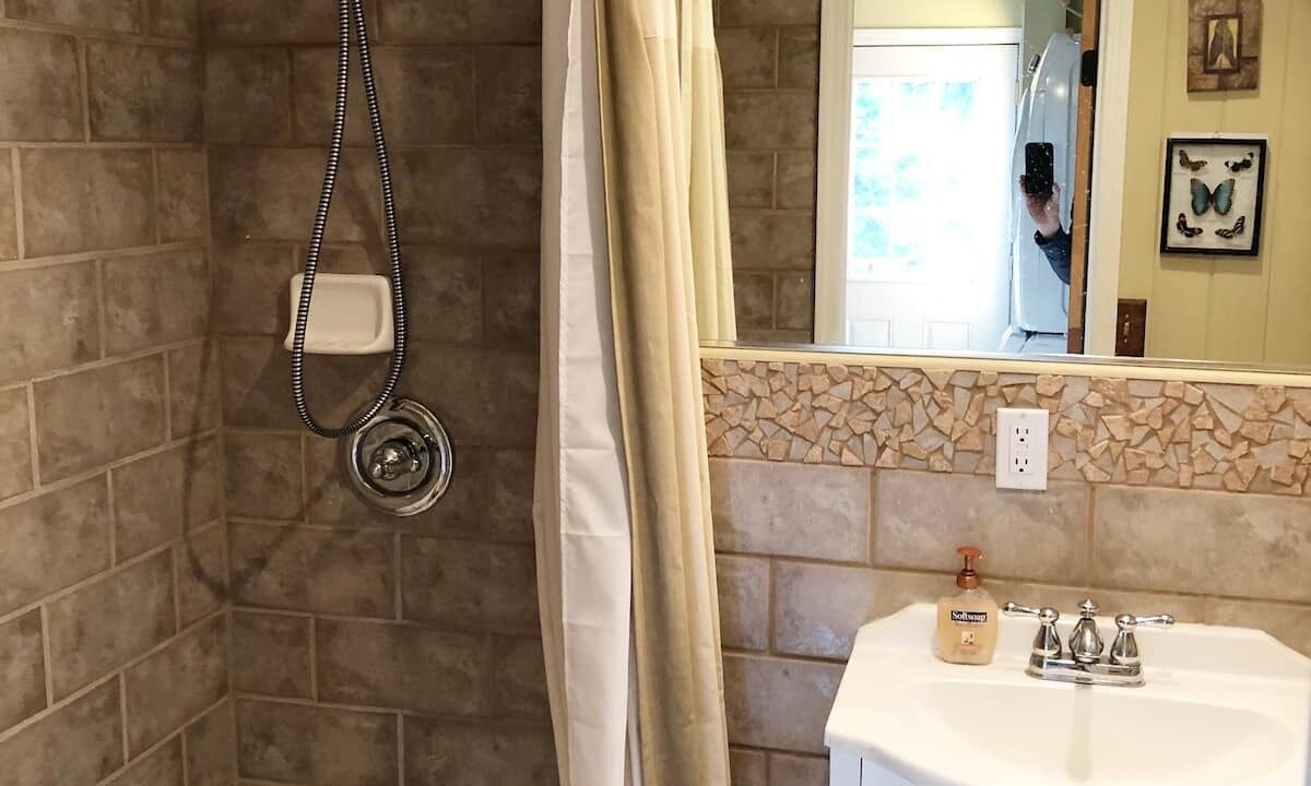 Photo of Bathroom in Lake Arrowhead