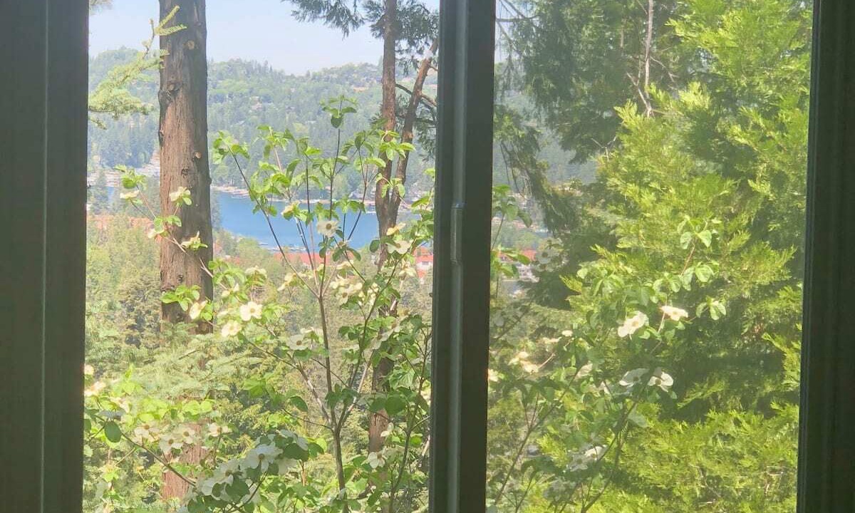 Photo of Bedroom in Lake Arrowhead