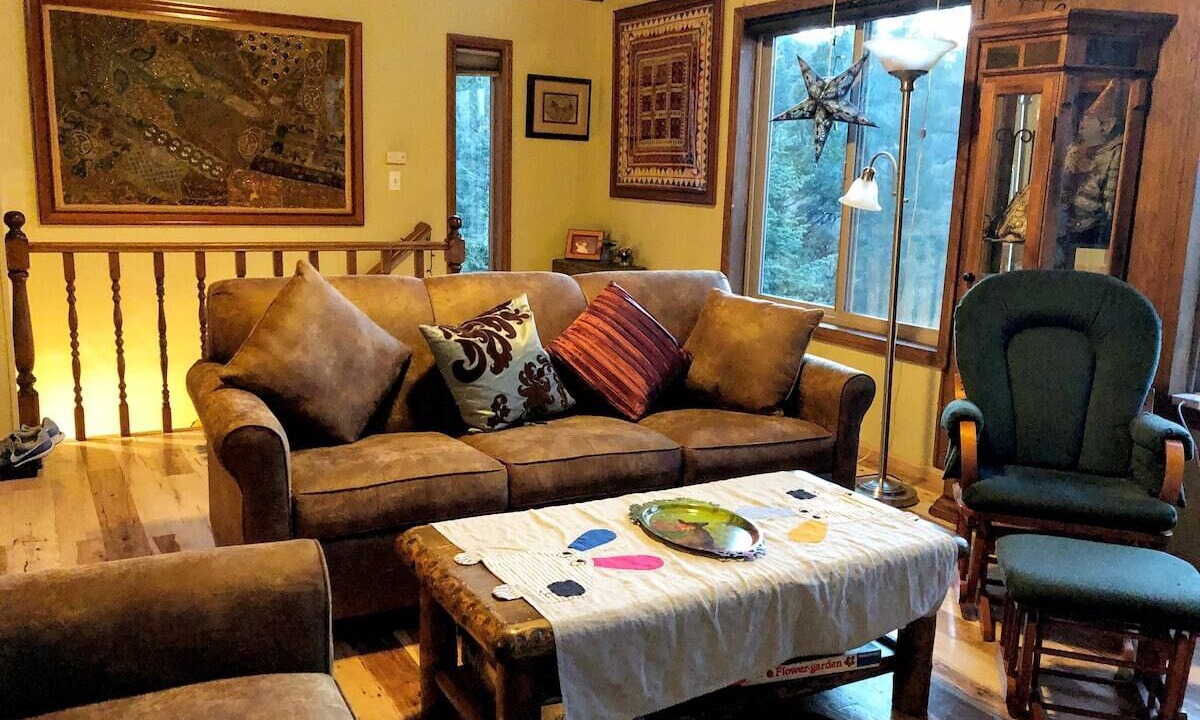 Photo of Bedroom in Lake Arrowhead