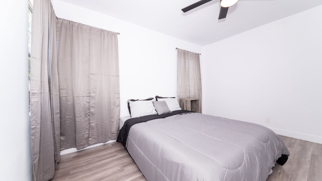 Photo of Bedroom in Van Nuys