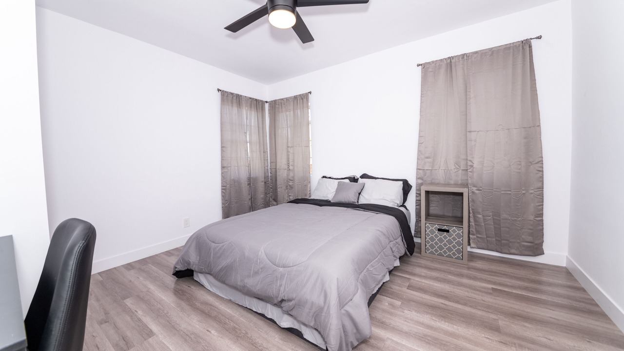 Photo of Bedroom in Van Nuys