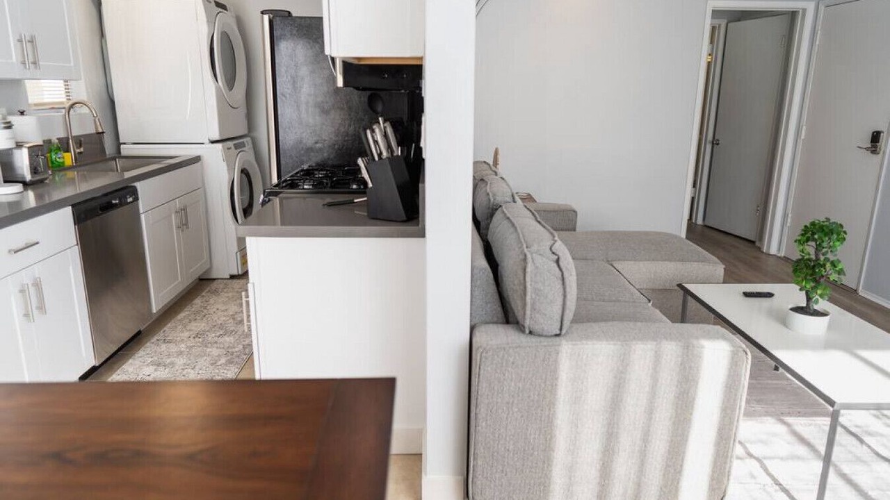 Photo of Bedroom in NoHo Arts District