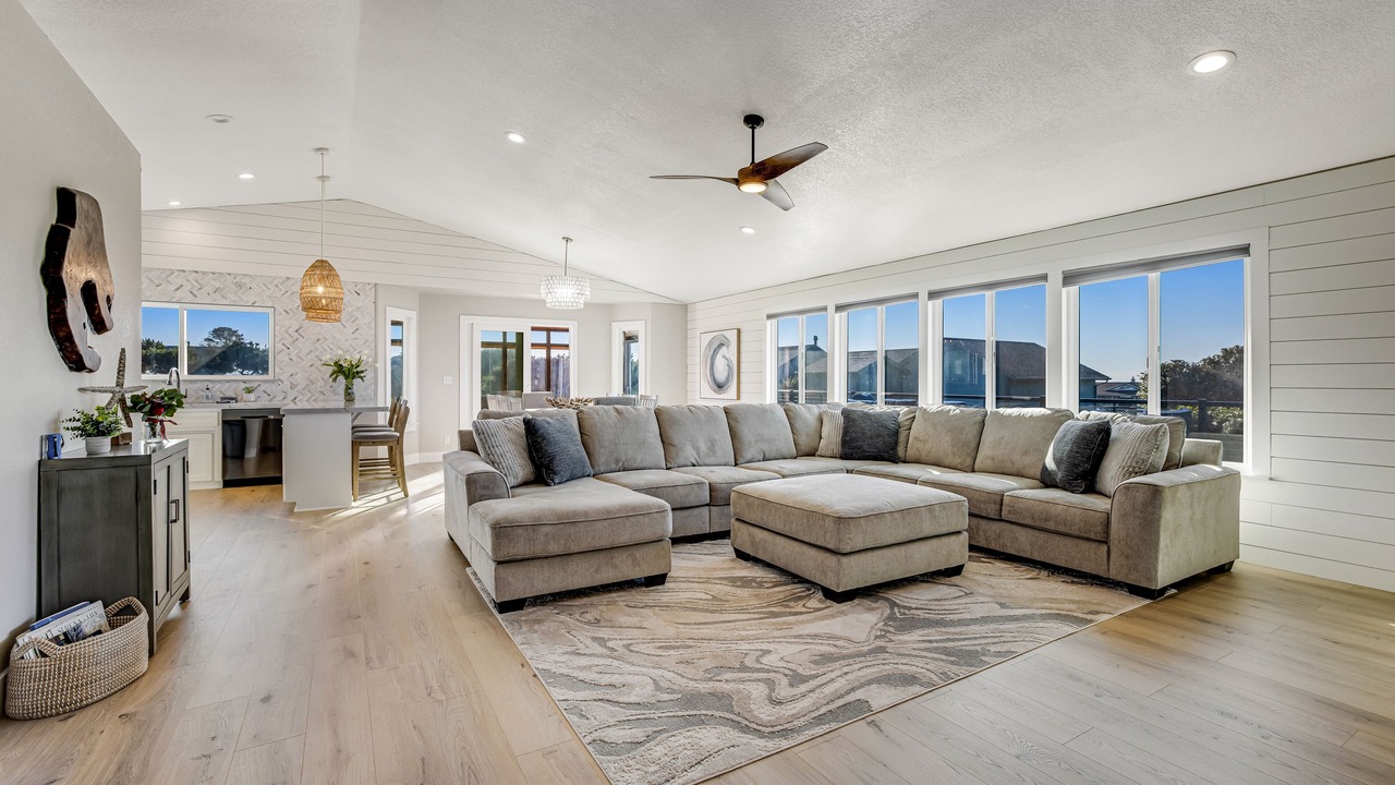 Photo of Livingroom in Fort Bragg