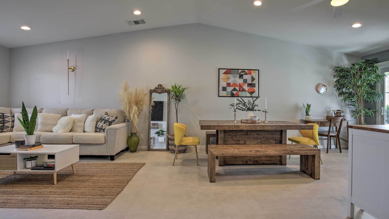 Photo of Livingroom in Desert Hot Springs