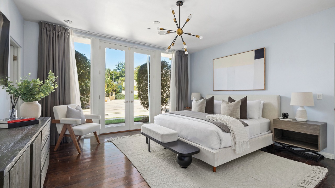 Photo of Bedroom in The Bird Streets