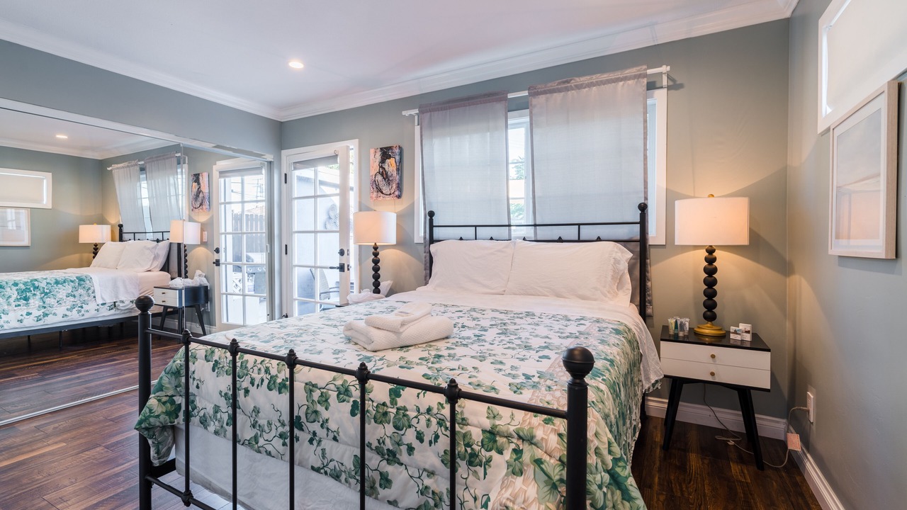 Photo of Bedroom in Canoga Park