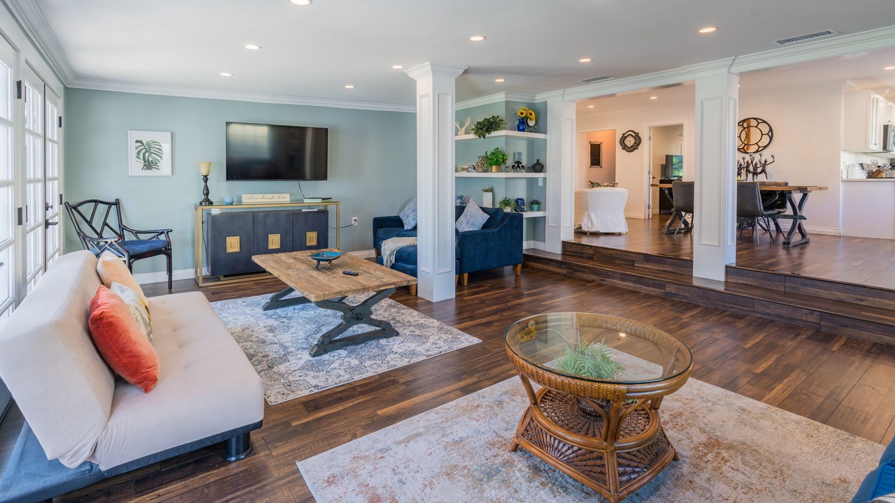 Photo of Livingroom in Canoga Park