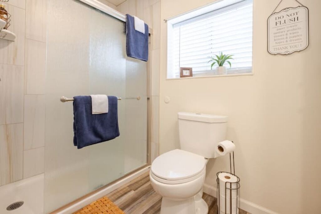 Photo of Bathroom in Lakeside