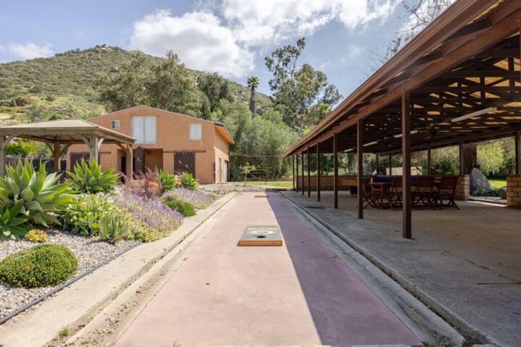Photo of Outdoor in Lakeside