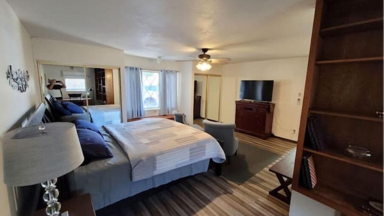 Photo of Bedroom in Lakeside