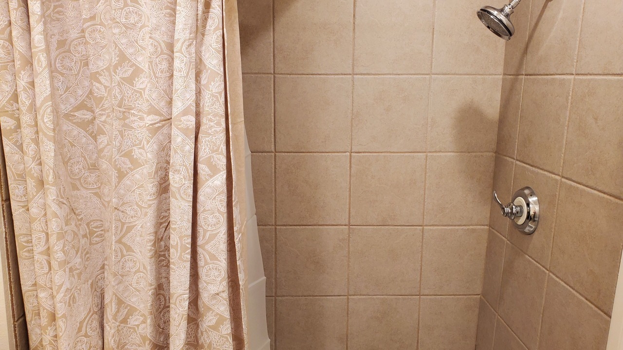 Photo of Bathroom in Twin Peaks
