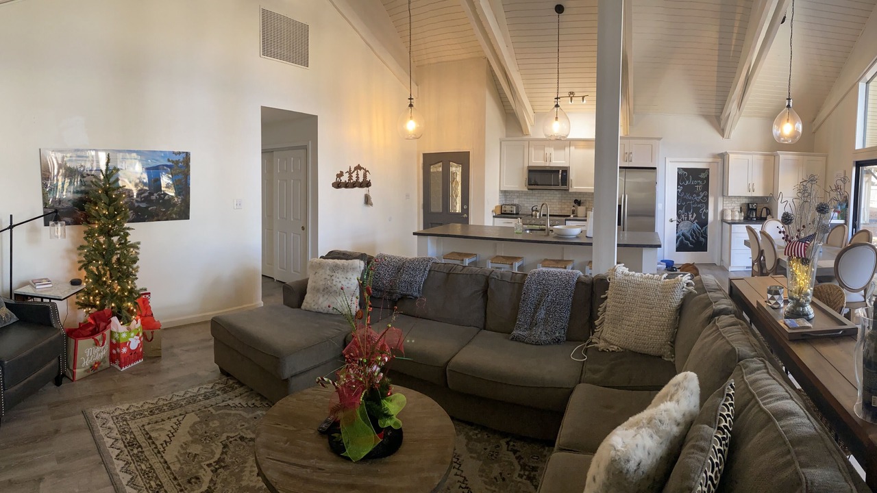 Photo of Livingroom in Tahoe Keys