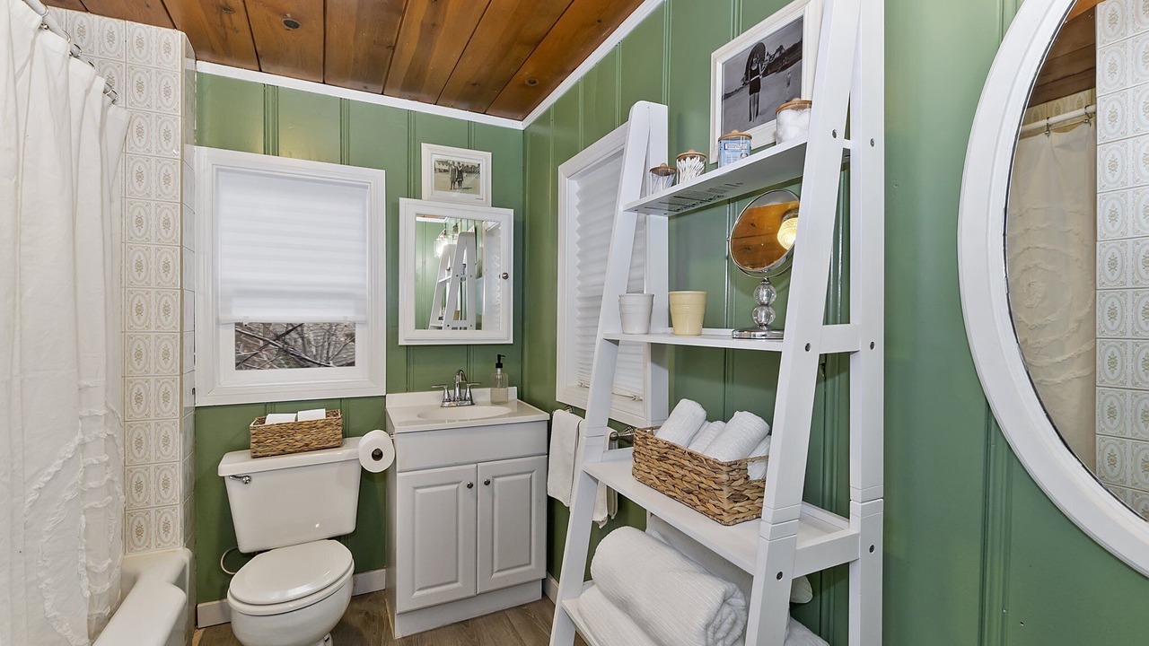 Photo of Bathroom in Arrowhead Villas