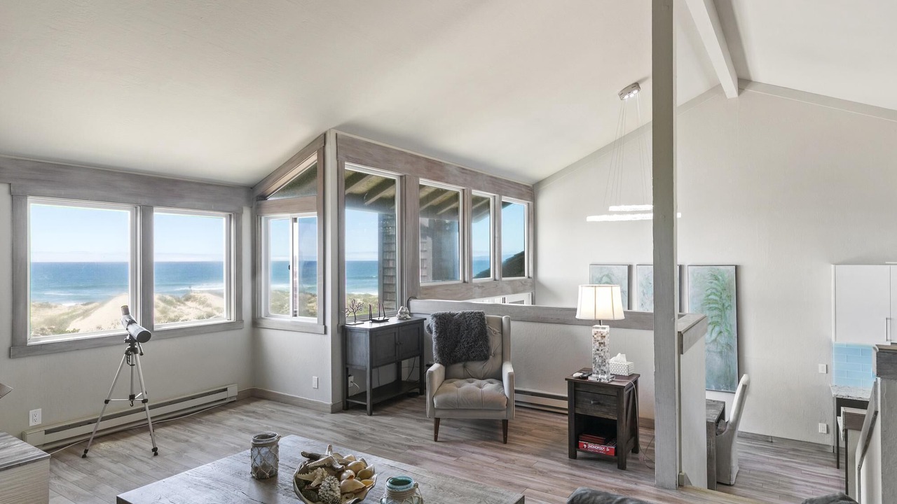 Photo of Livingroom in Castroville