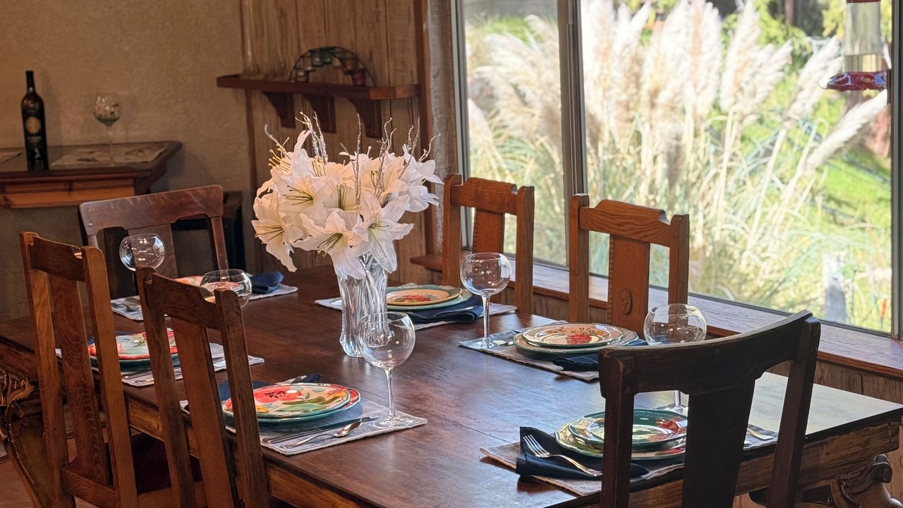 Photo of Livingroom in Yosemite Forks