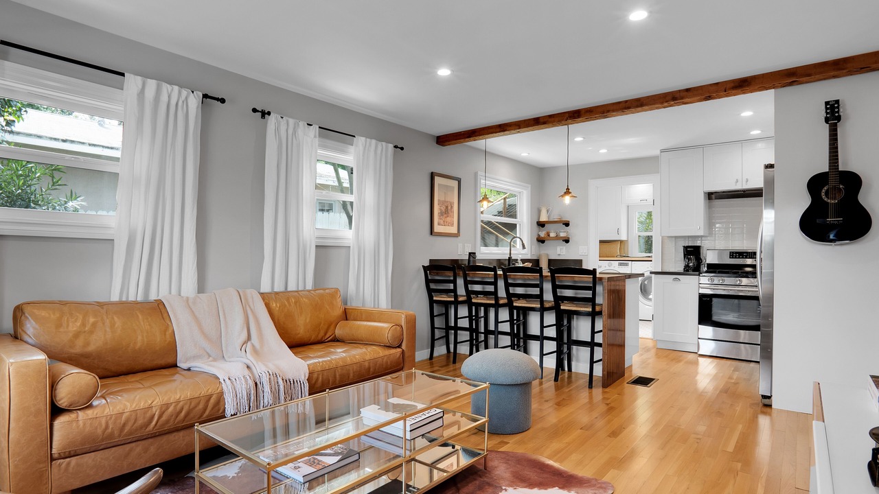 Photo of Livingroom in Eagle Rock