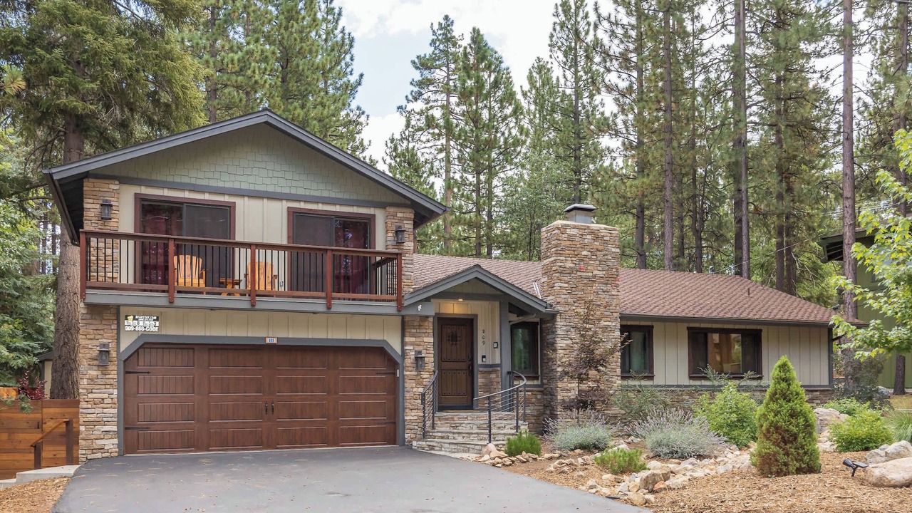 Photo of Outdoor in Summit Estates