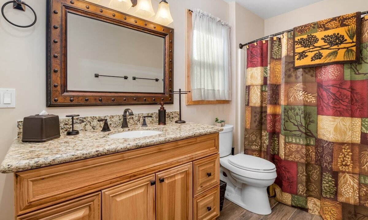 Photo of Bathroom in Summit Estates