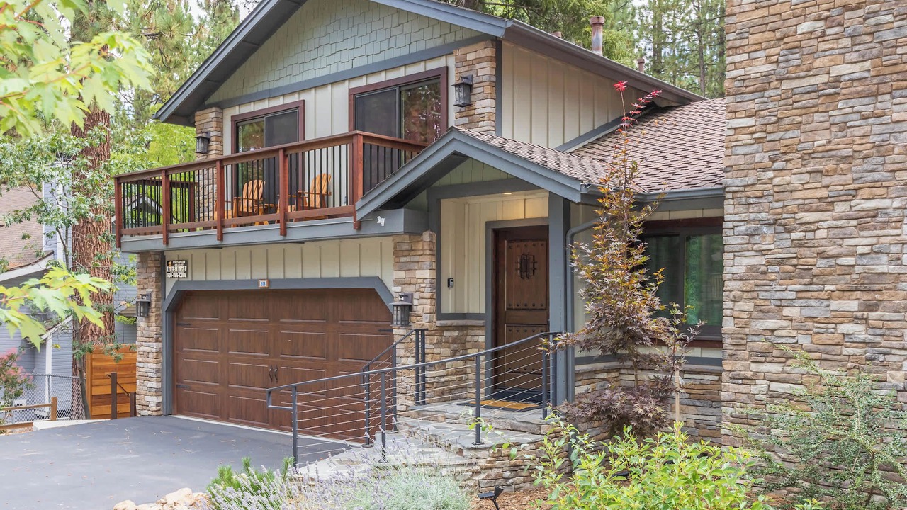 Photo of Outdoor in Summit Estates