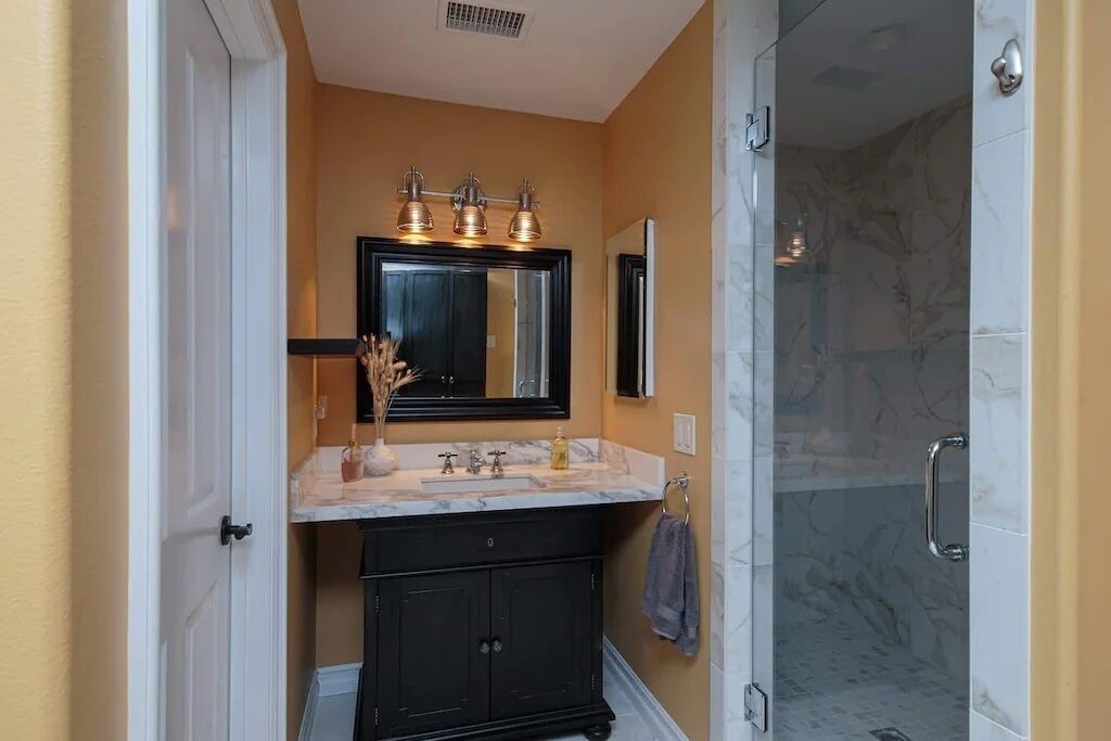 Photo of Bathroom in Orange