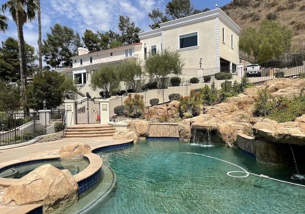 Photo of Outdoor in Orange