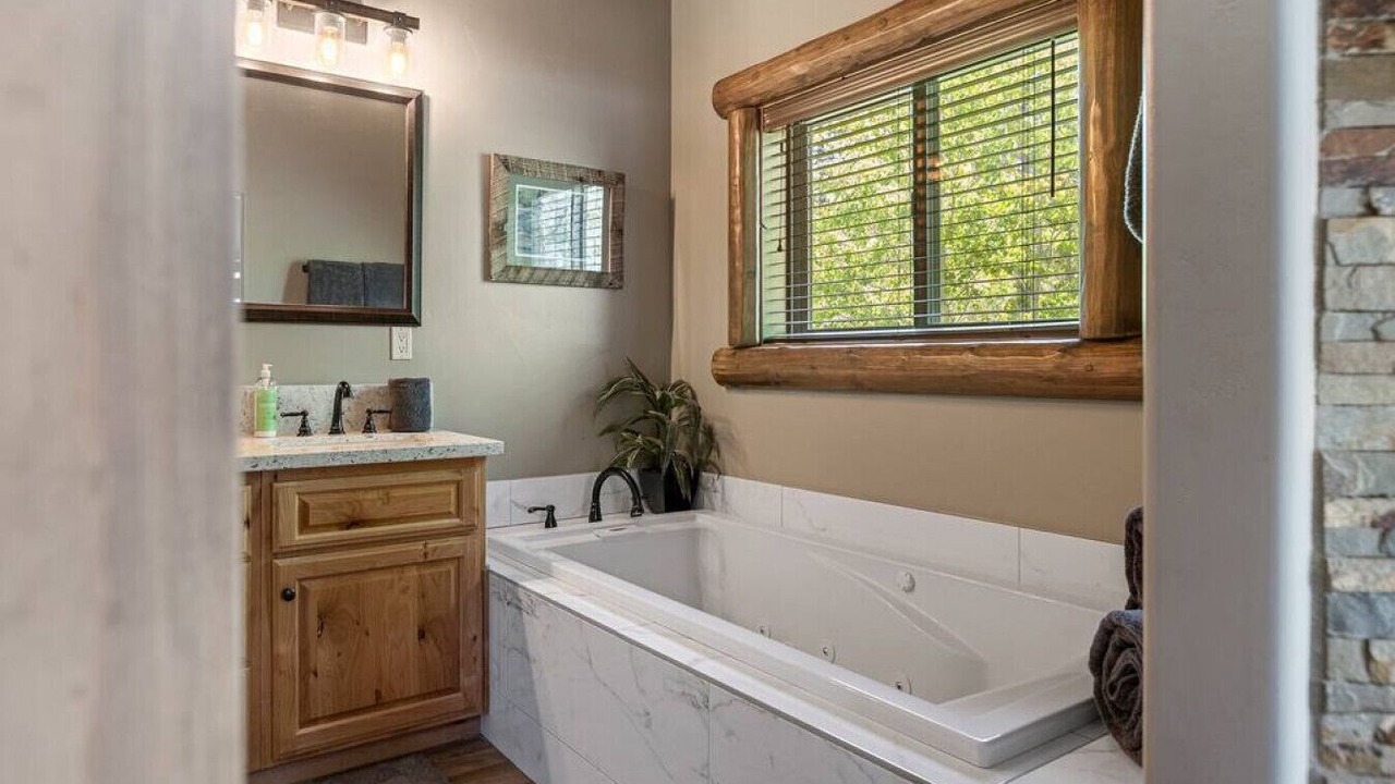Photo of Bathroom in Eagle Mountain Estates