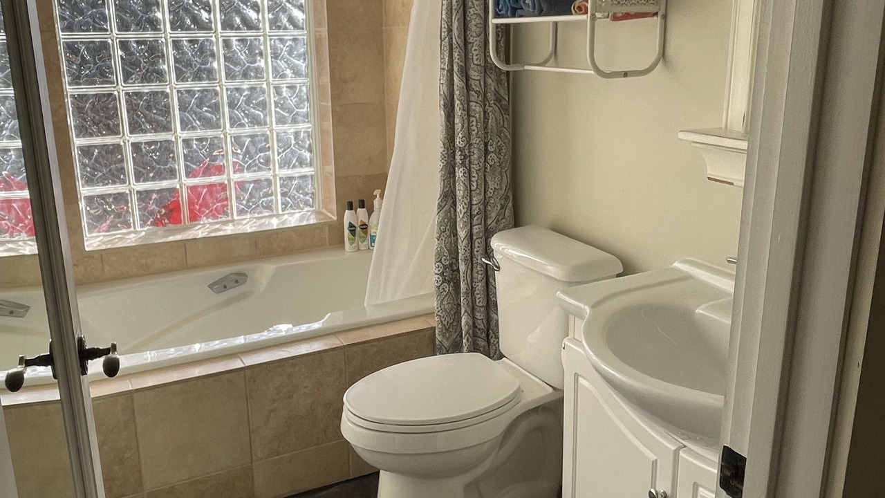 Photo of Bathroom in Anchor Bay