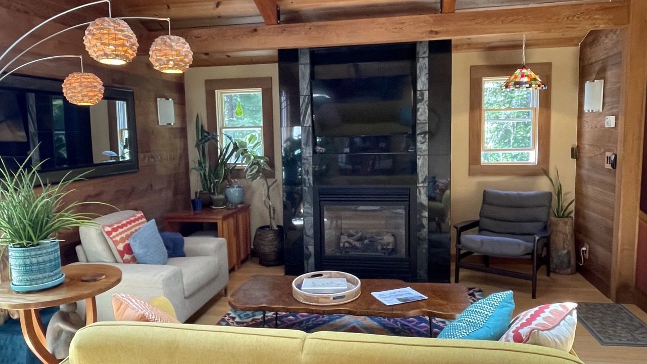 Photo of Livingroom in Anchor Bay