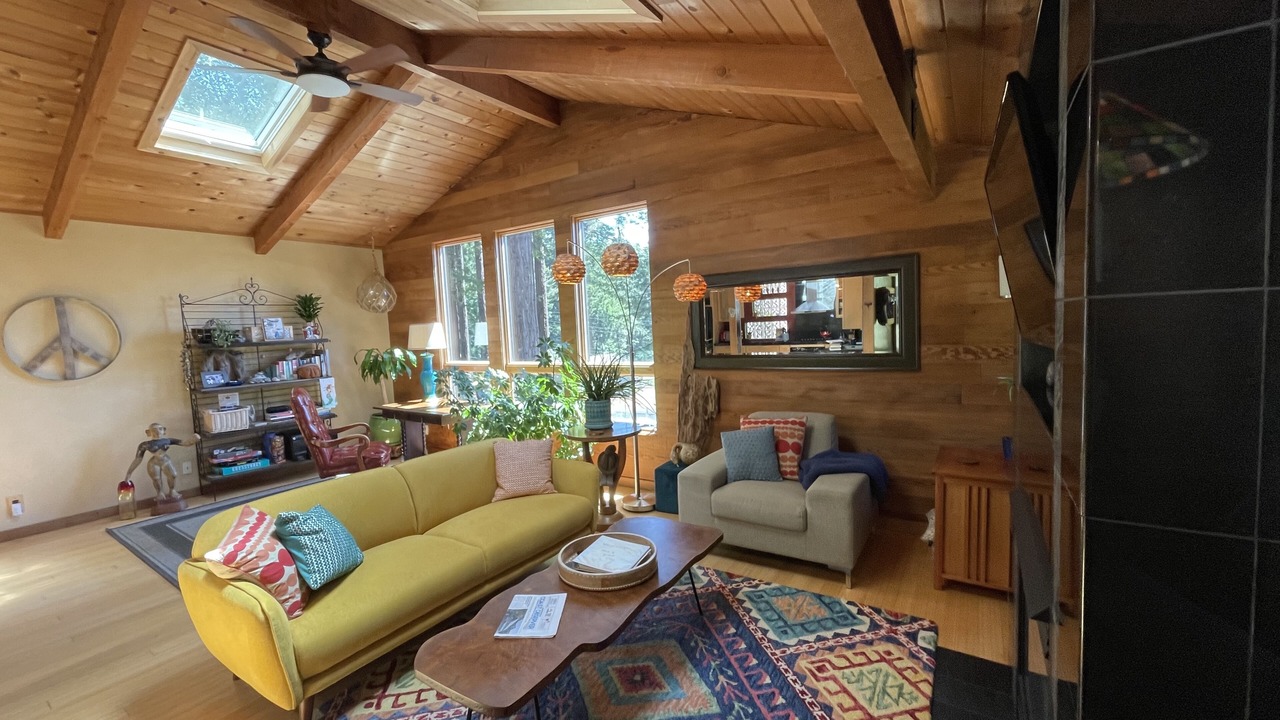 Photo of Livingroom in Anchor Bay