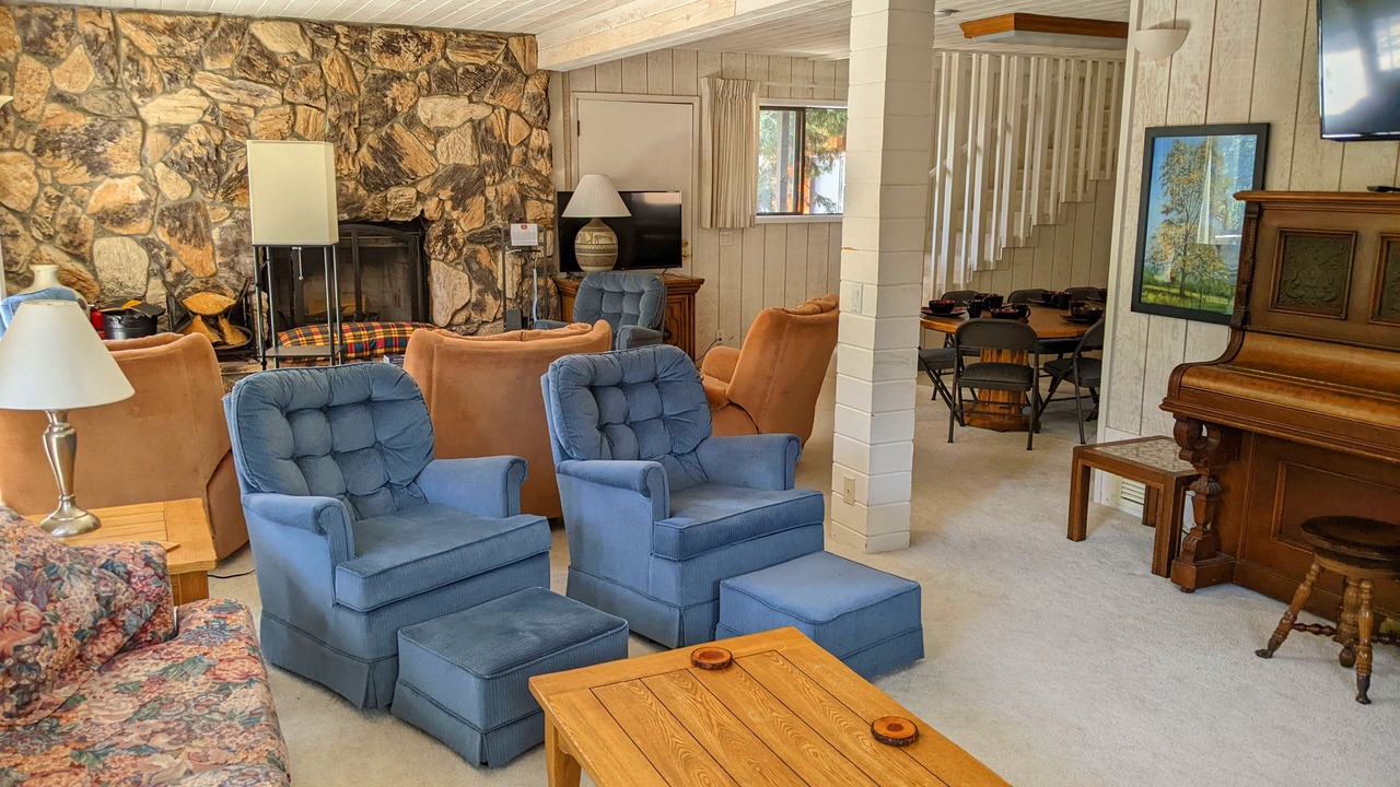 Photo of Bedroom in Green Valley Lake