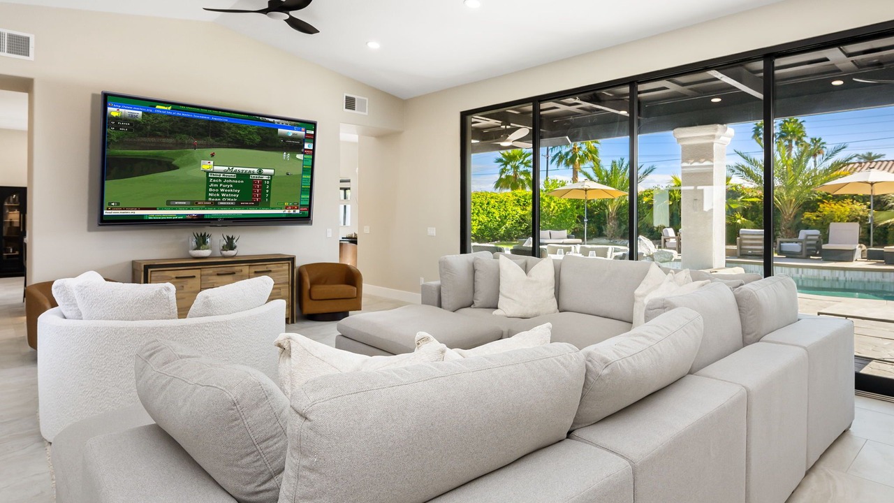 Photo of Livingroom in Desert Club Estates