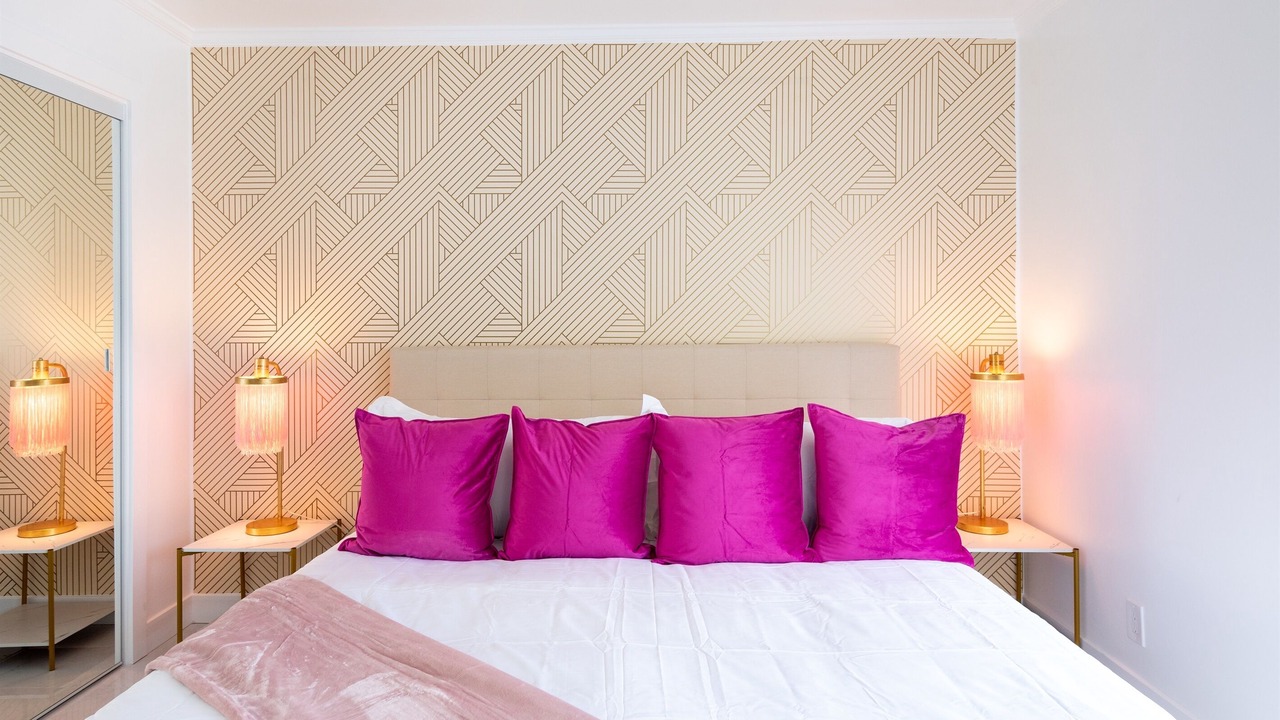 Photo of Bedroom in Racquet Club West