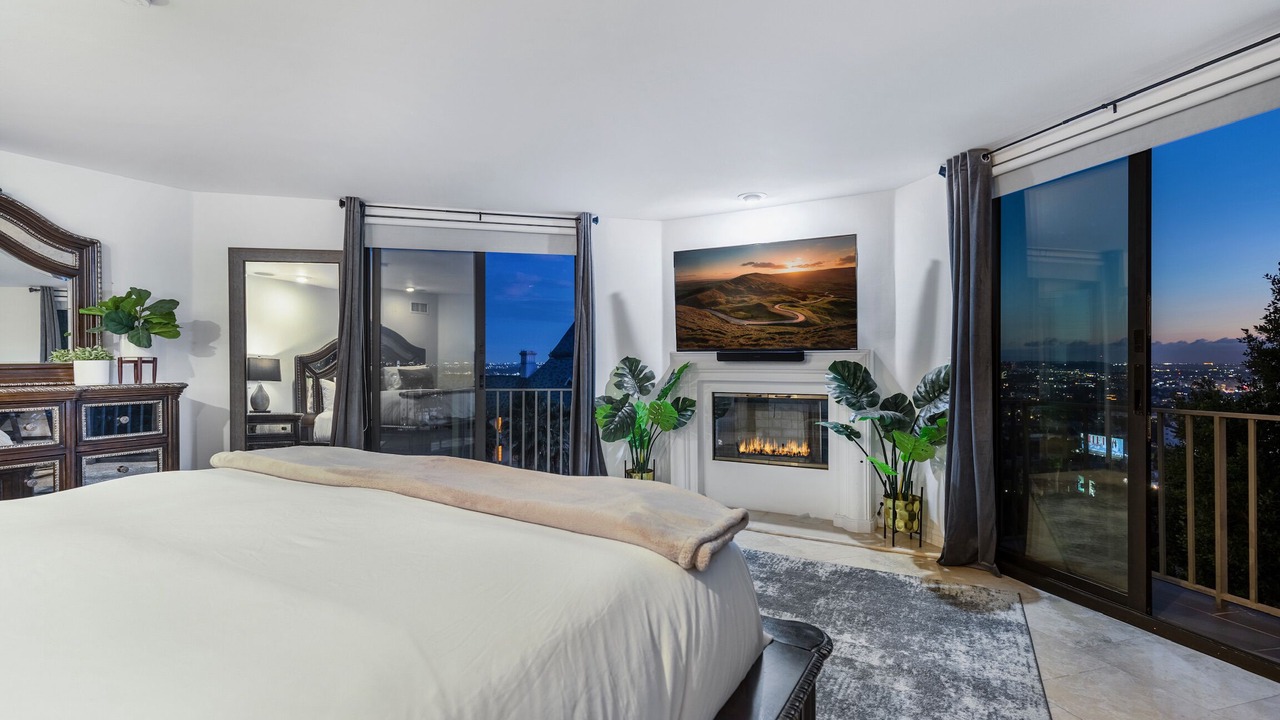 Photo of Bedroom in Hollywood Hills West