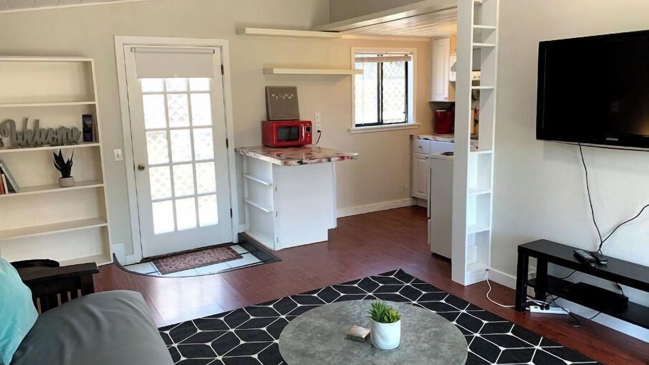 Photo of Livingroom in Humboldt Hill