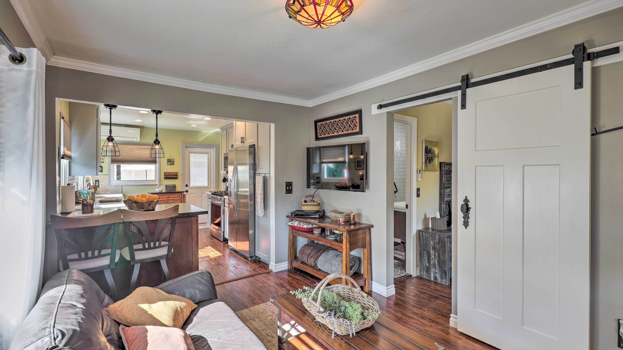 Photo of Livingroom in Fullerton