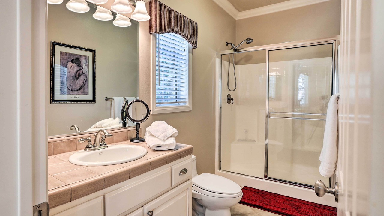 Photo of Bathroom in Blue Jay