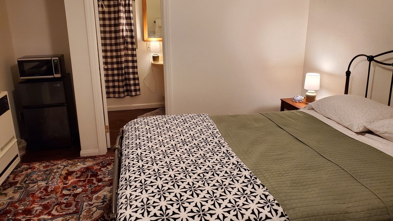 Photo of Bedroom in Twin Peaks