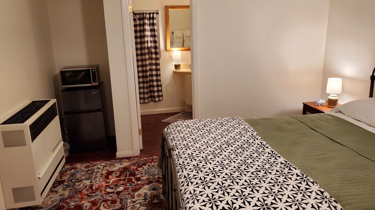 Photo of Bedroom in Twin Peaks