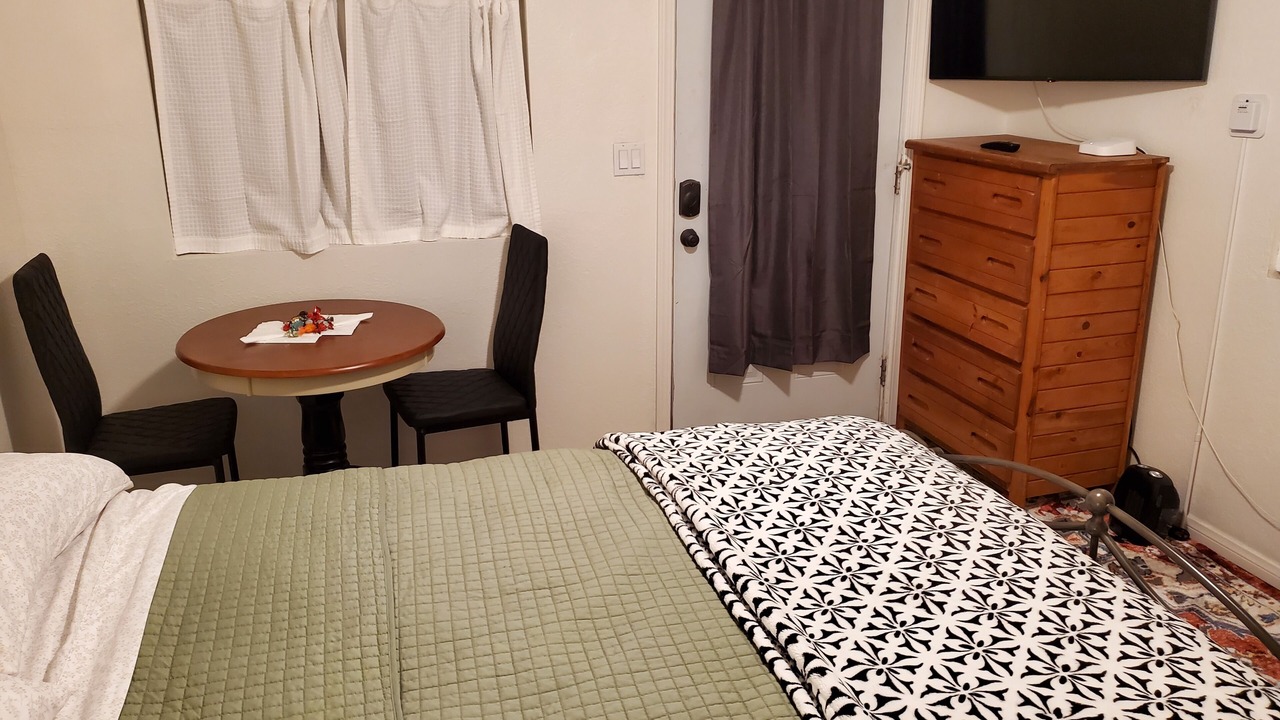 Photo of Bedroom in Twin Peaks