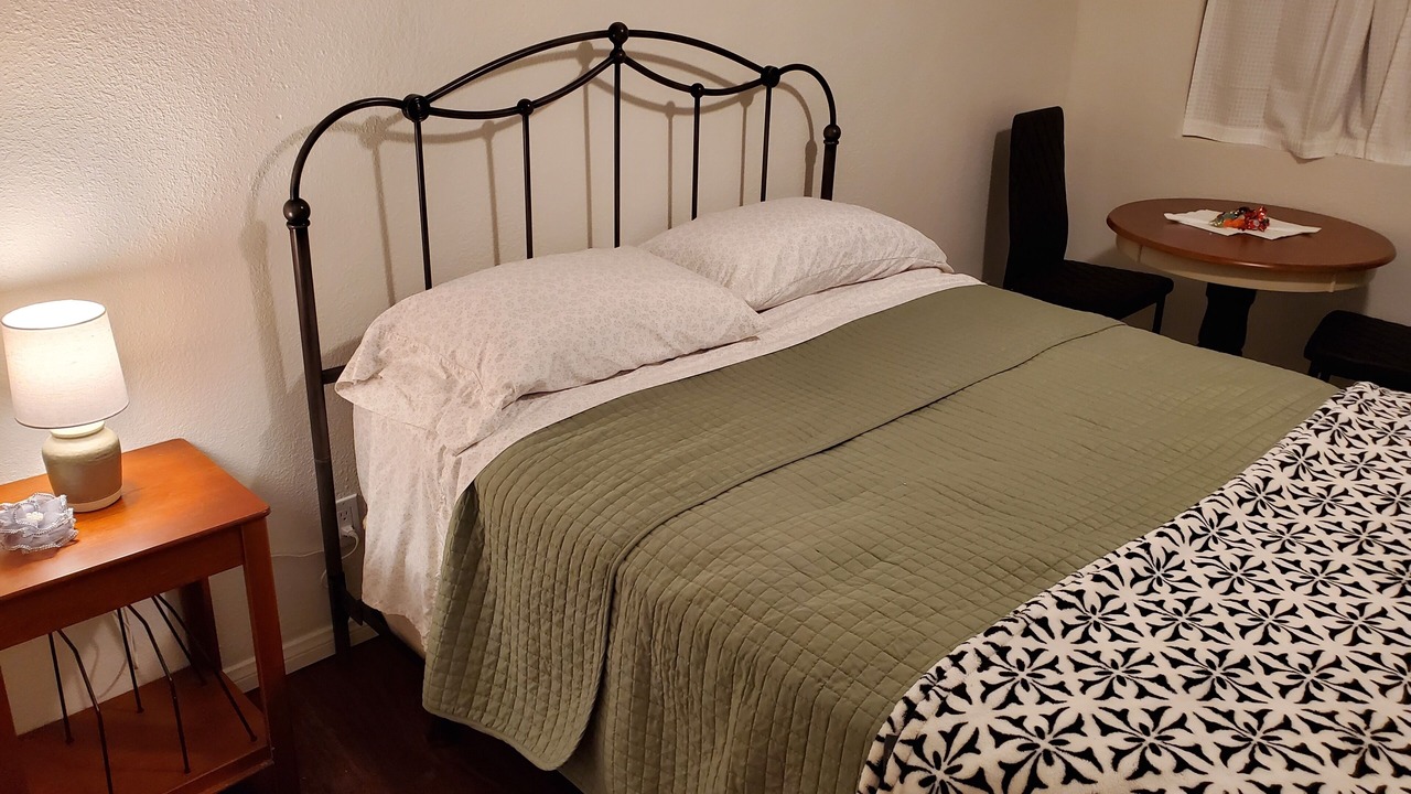 Photo of Bedroom in Twin Peaks