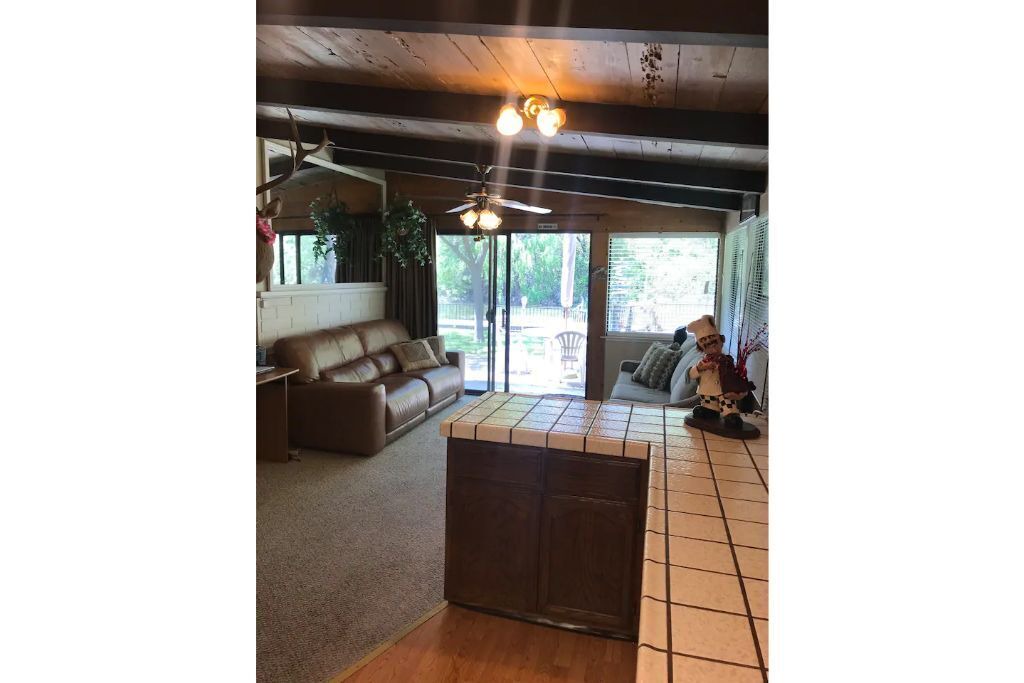 Photo of Livingroom in Lakeport